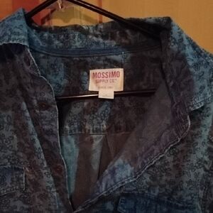 Mossimo Supply Co. Blue Floral Button Down Shirt